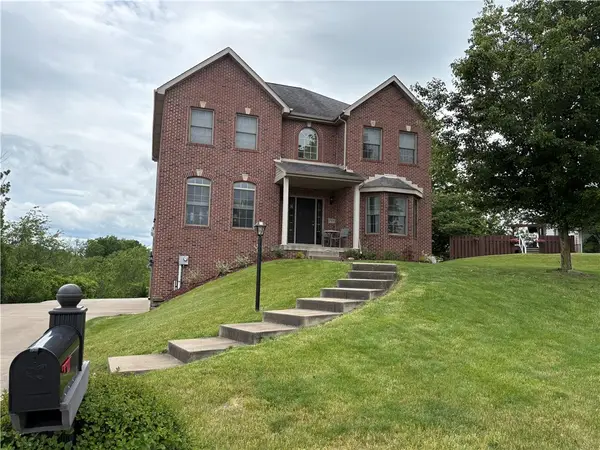137 Robinson Dr, Pittsburgh, PA 15236