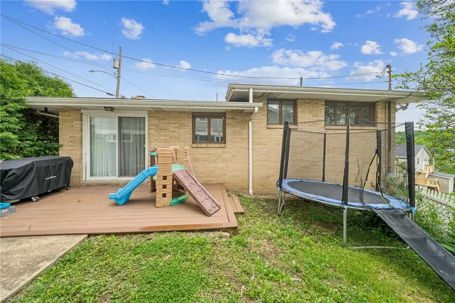 5795 Roosevelt Ave, Export, PA 15632 - #3