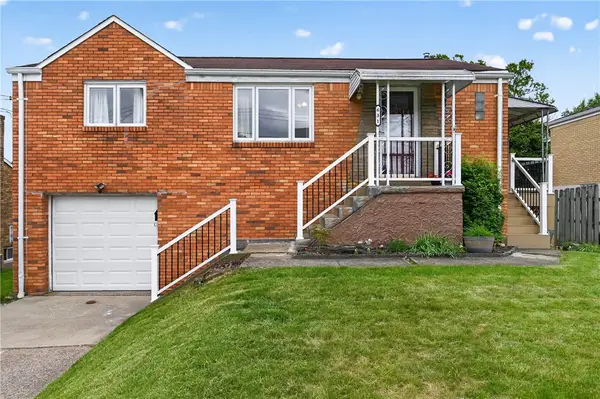 631 Blossom Dr, Pittsburgh, PA 15236