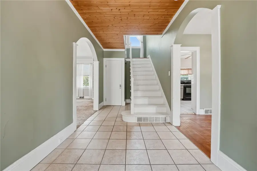 224 W Market St, Mercer, PA 16137 - #3