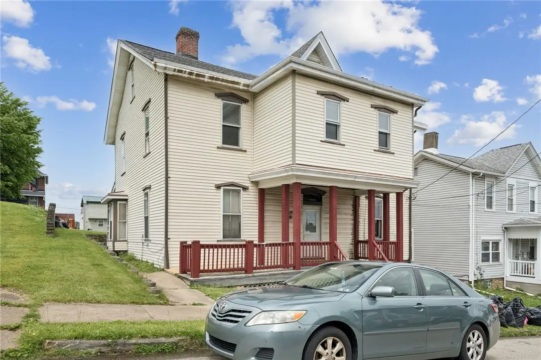 46 Division St, Greensburg, PA 15601 - #1