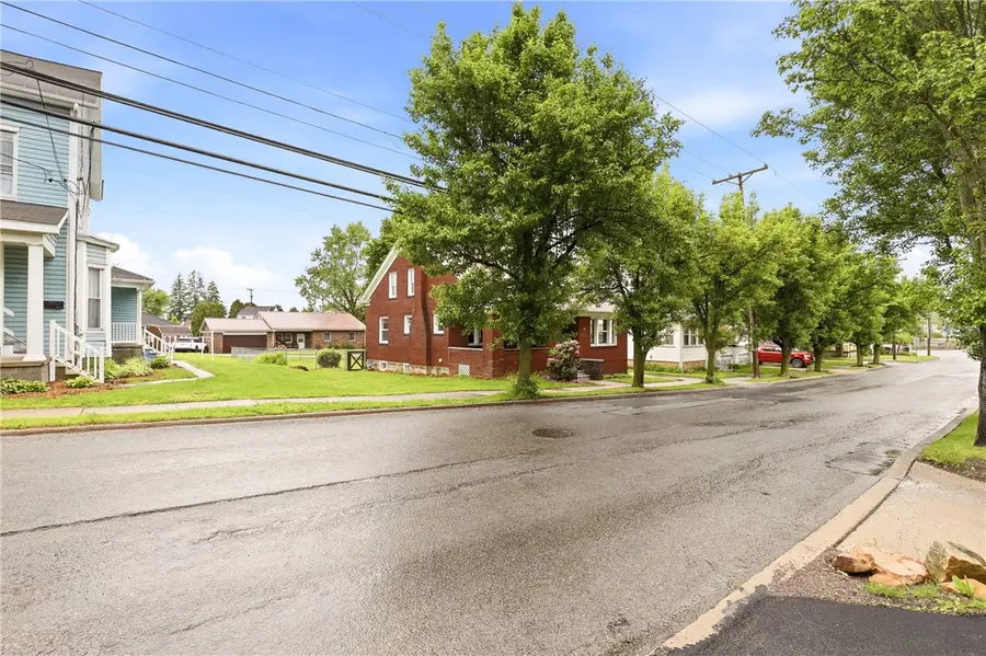 233 Stoystown Rd, Somerset, PA 15501 - #2
