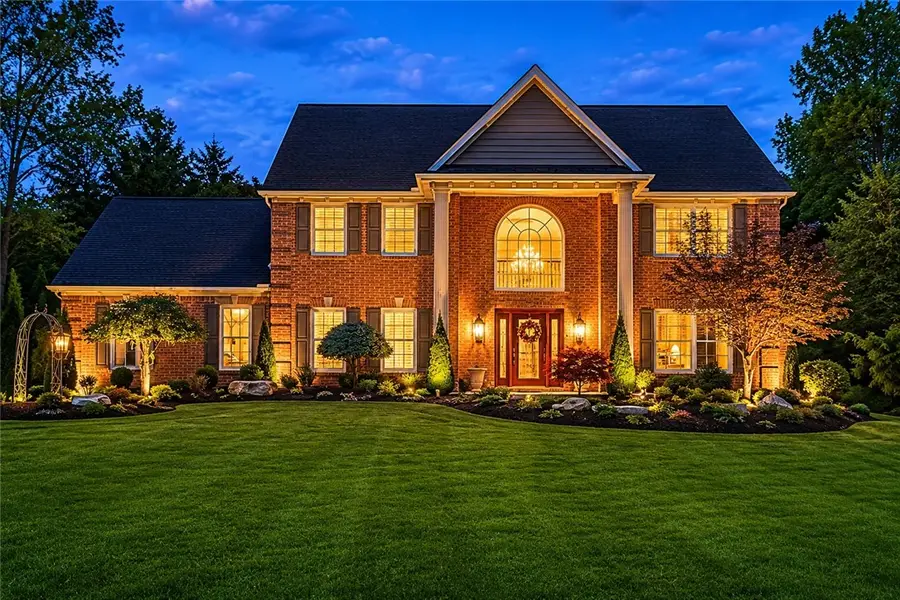 209 Redwood Dr, Venetia, PA 15367 - #2