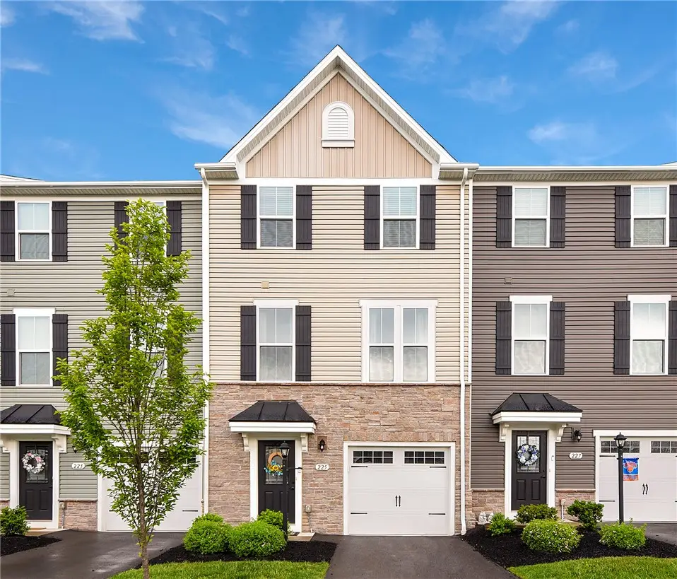 225 Chesna, Pittsburgh, PA 15234 - #1