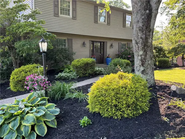 1598 Pinetree Drive, Pittsburgh, PA 15241