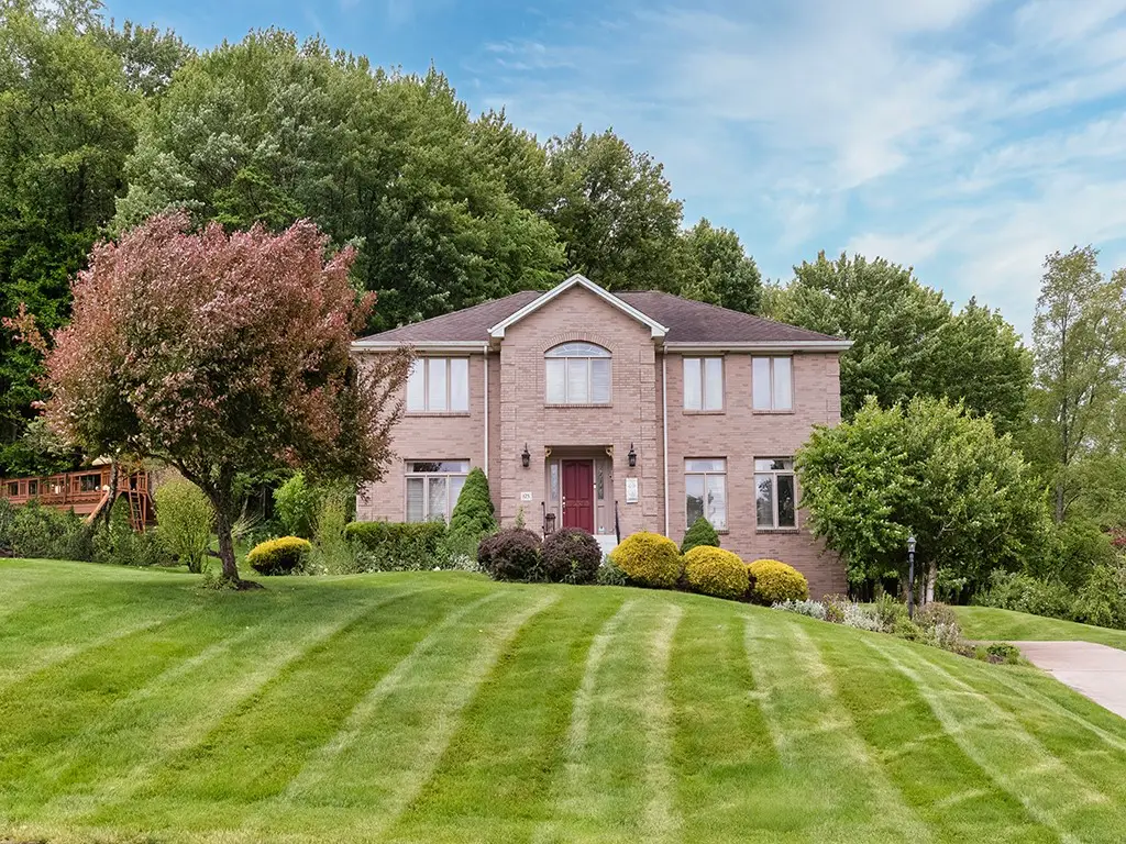 125 Castlebrooke Dr, Venetia, PA 15367 - #1