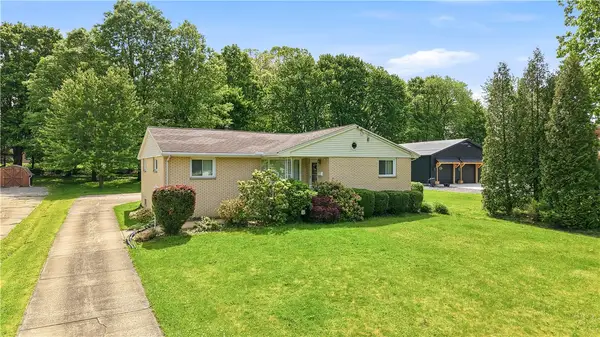 275 S Crescent Drive, Hermitage, PA 16148