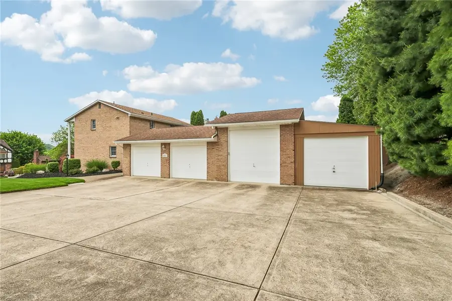 801 Sean Court, Clairton, PA 15025 - #2