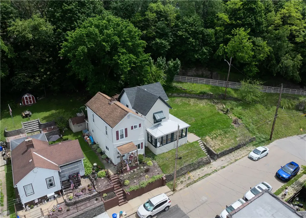 569 13th Avenue, New Brighton, PA 15066 - #1