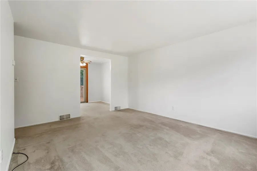 250 Burch Dr, Moon, PA 15108 - #3
