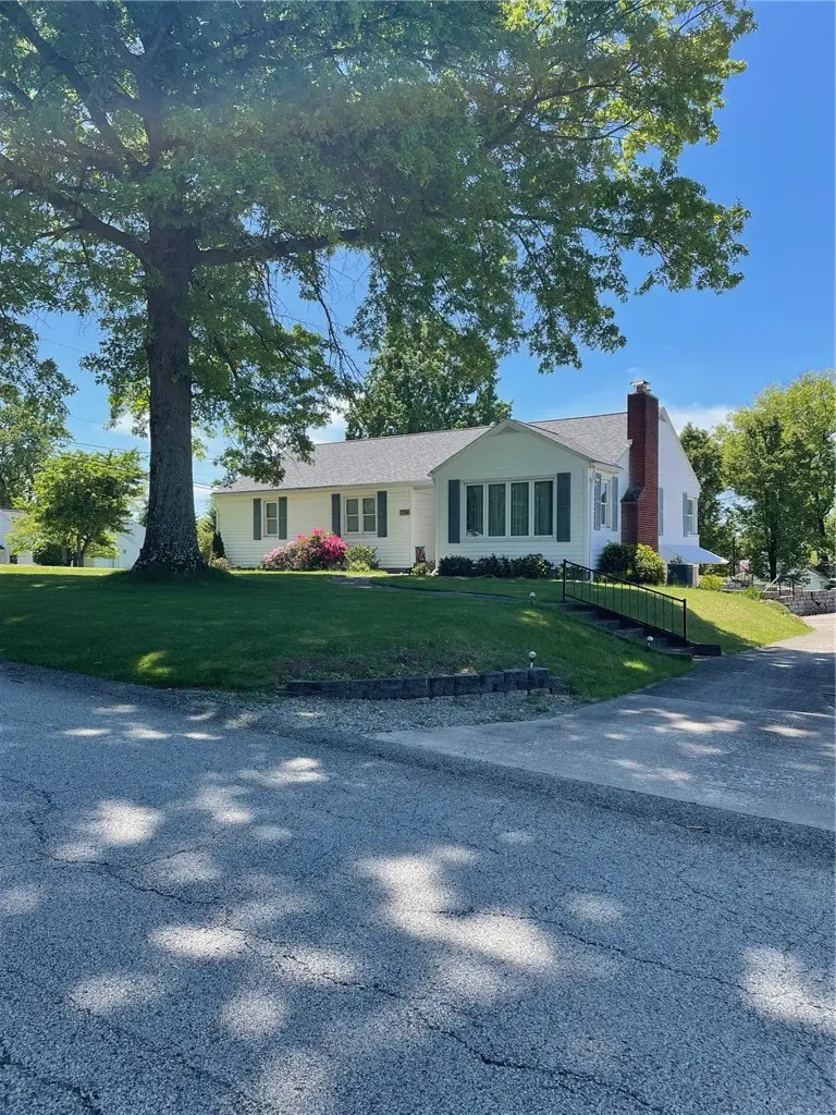 736 Melvin Dr, Greensburg, PA 15601 - #3