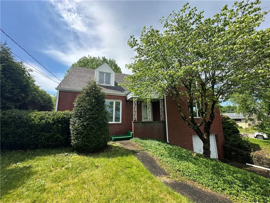 2 Emerson St, Uniontown, PA 15401 - #1