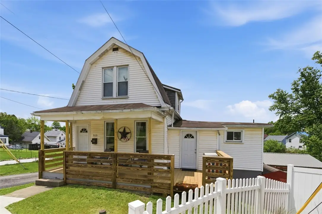 315 Burton Ave, Washington, PA 15301 - #1