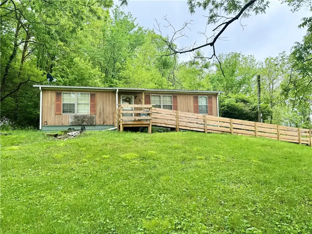 904 Court St, New Castle, PA 16101 - #1
