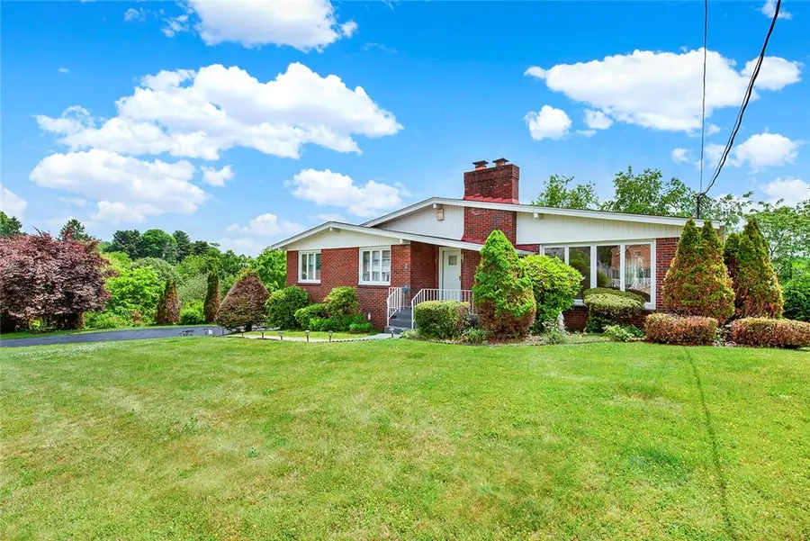 305 Beckman Dr, McKeesport, PA 15132 - #3