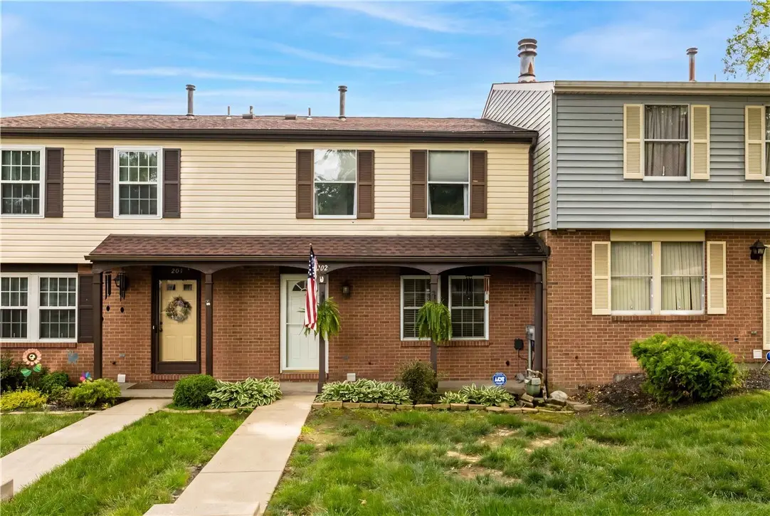 202 Olde Orchard Dr #202, Bridgeville, PA 15017 - #1