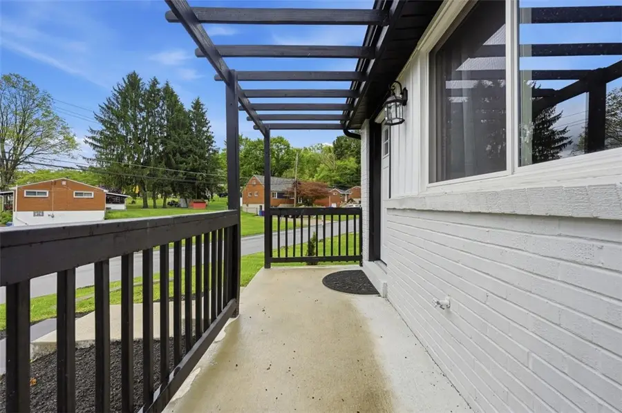 270 Fiesta Dr, Pittsburgh, PA 15239 - #2