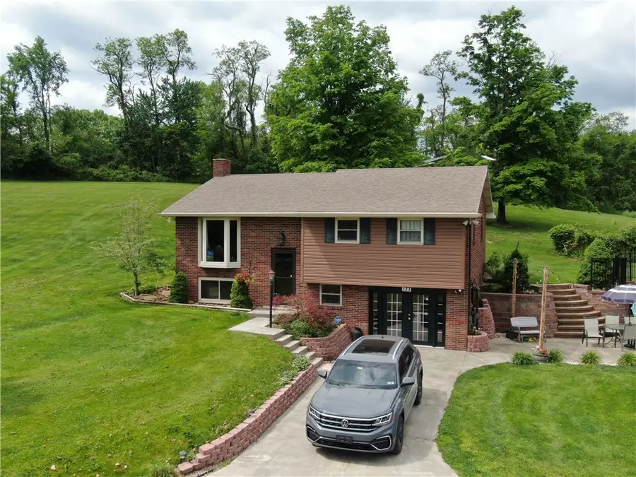 133 Baer Rd, Smock, PA 15480 - #3