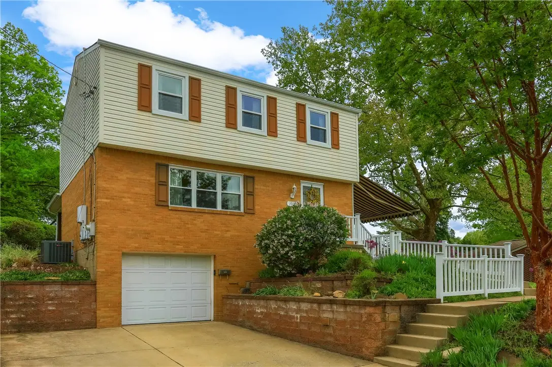 3970 Deervue Dr, Baldwin, PA 15227 - #1