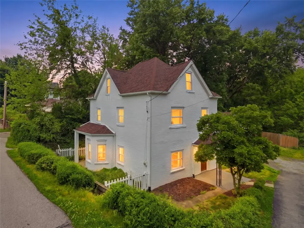 31 Harrison St, Pittsburgh, PA 15205 - #1