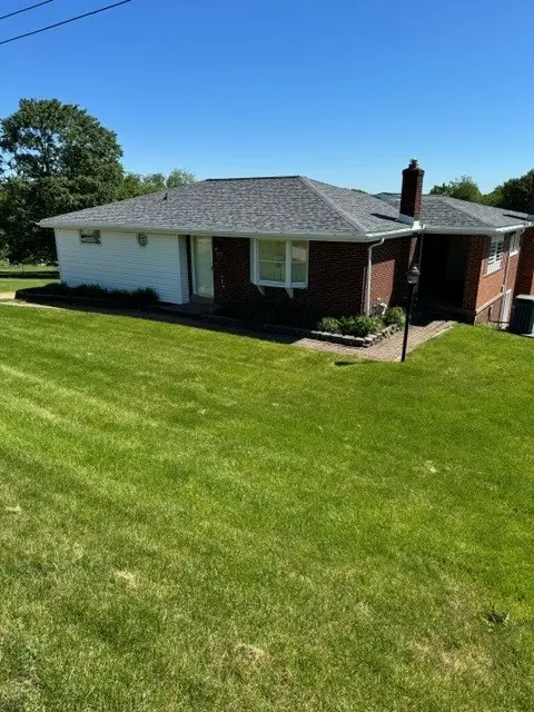 352 Crescent Dr, Washington, PA 15301