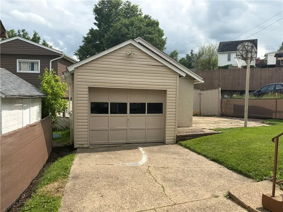 1041 4th Street, Monongahela, PA 15063 - #3