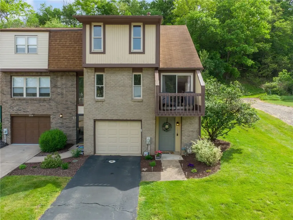 210 Timber Dr, Trafford, PA 15085 - #1