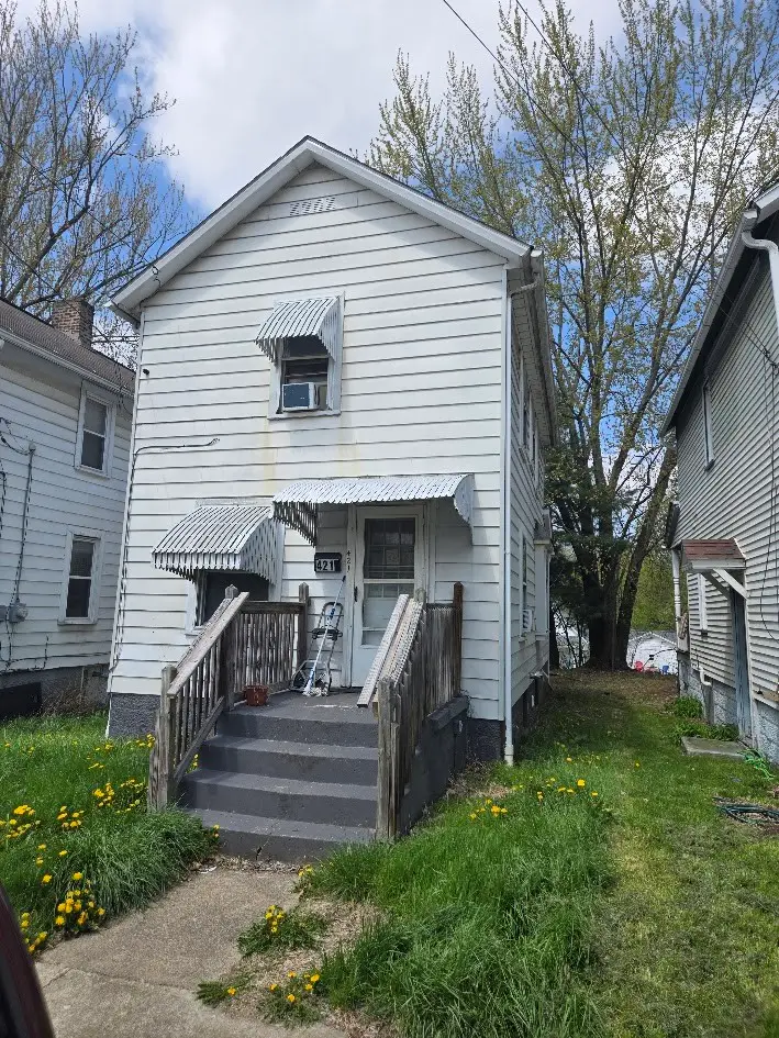 421 North St, Sharon, PA 16146 - #1