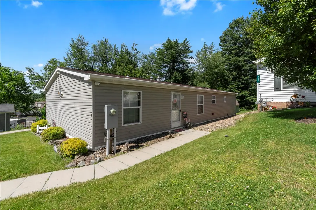111 Pembrooke Dr, Delmont, PA 15626 - #1