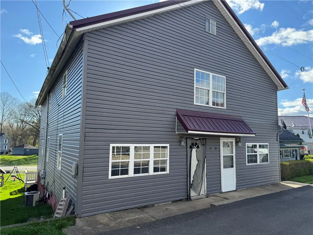 134 Highway St, Yukon, PA 15698 - #1