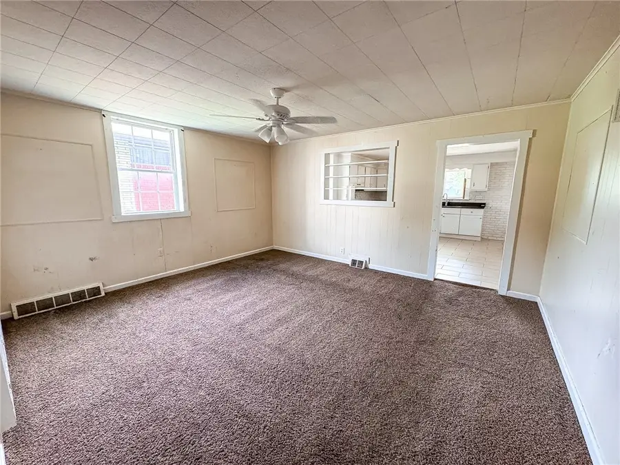 134 Highway St, Yukon, PA 15698 - #2