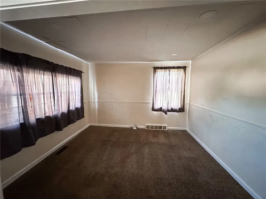 134 Highway St, Yukon, PA 15698 - #3