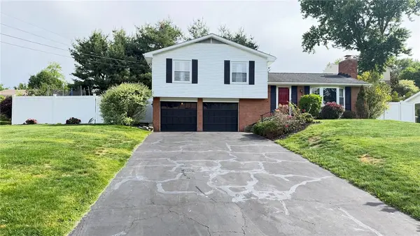 145 Lansdowne Dr, Coraopolis, PA 15108