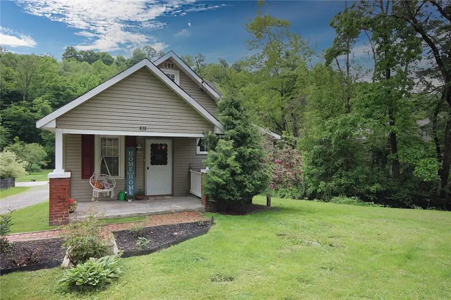 695 Milltown Rd, New Kensington, PA 15068 - #2