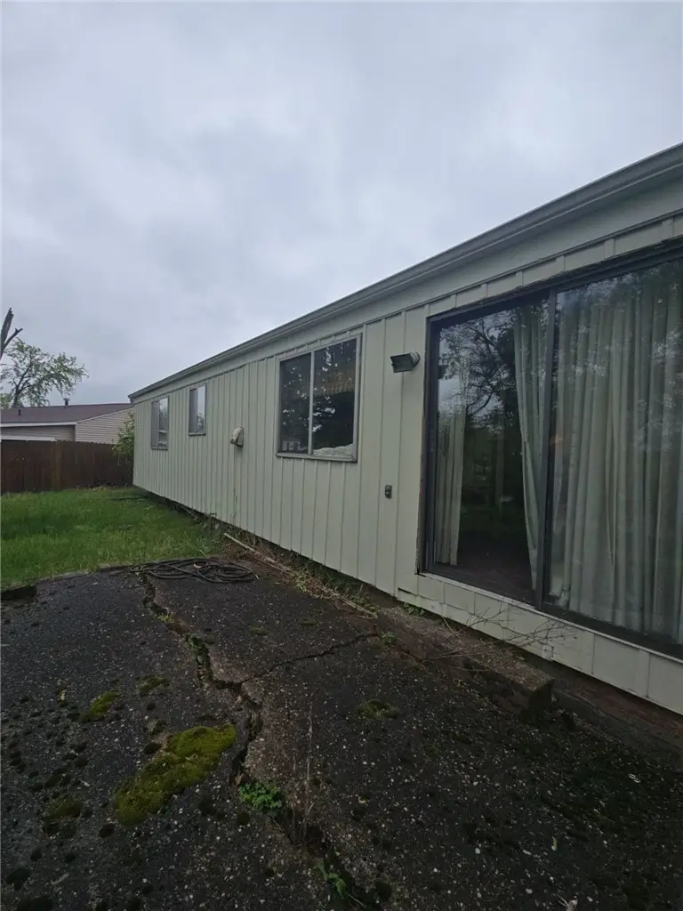 145 Rivercrest Dr, Coraopolis, PA 15108 - #2