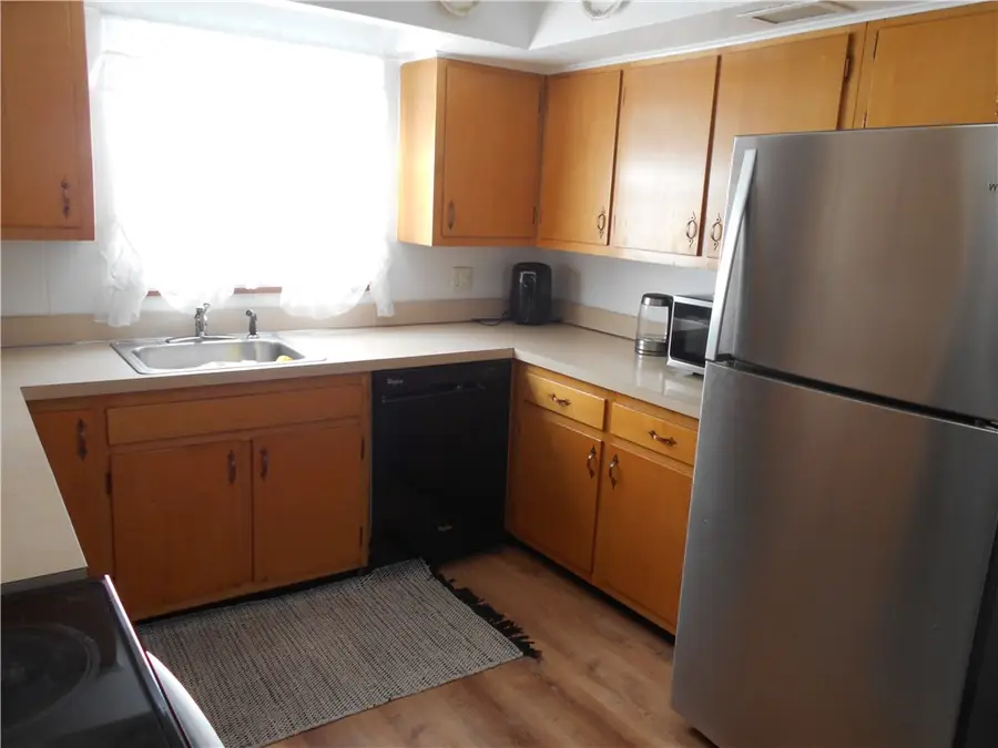 408 Center St, Vanderbilt, PA 15486 - #2
