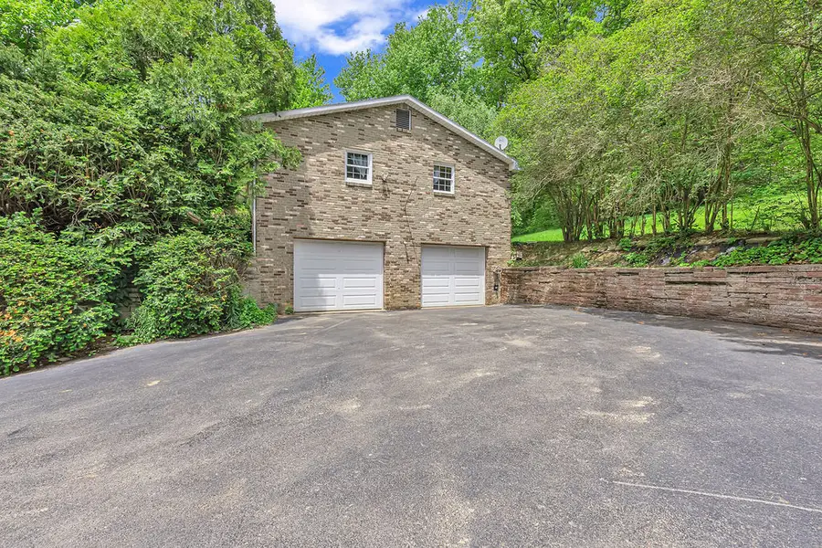 171 Dehaven Rd, Beaver Falls, PA 15010 - #3