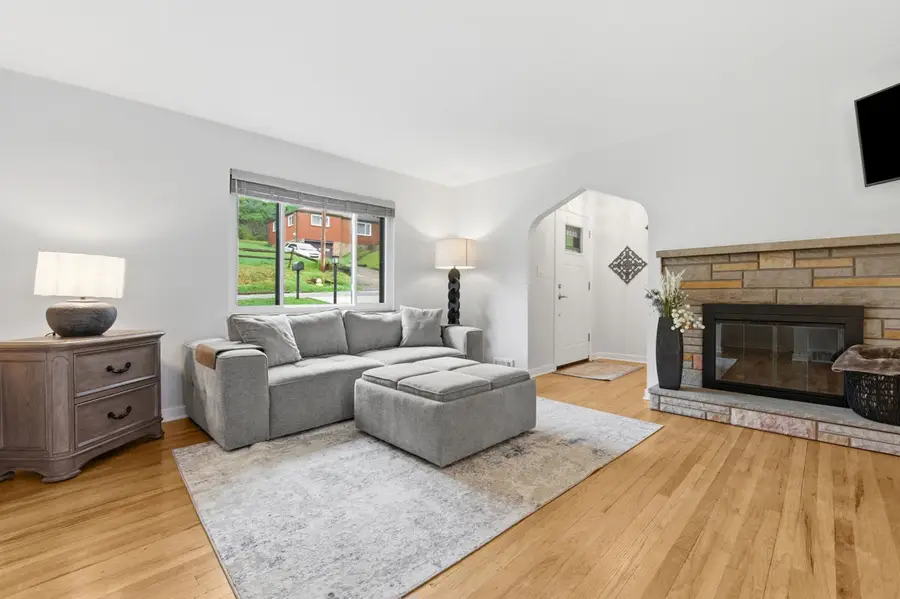 805 Forest Avenue, Pittsburgh, PA 15209 - #2