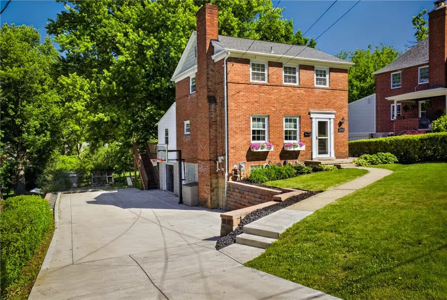 2406 Morrow Pl, Bethel Park, PA 15102 - #2