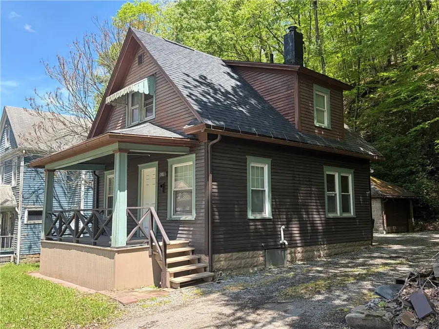 741 15th St, Franklin, PA 16323 - #2