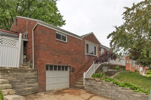 3512 Wallace Dr, Pittsburgh, PA 15227