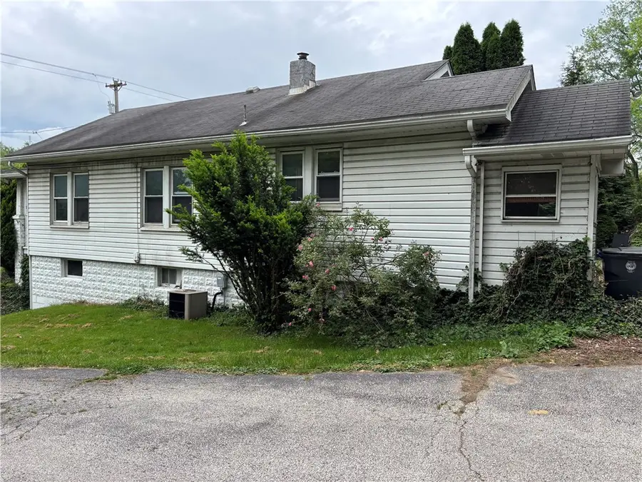 1041 Clinton Rd., Clinton, PA 15026 - #3