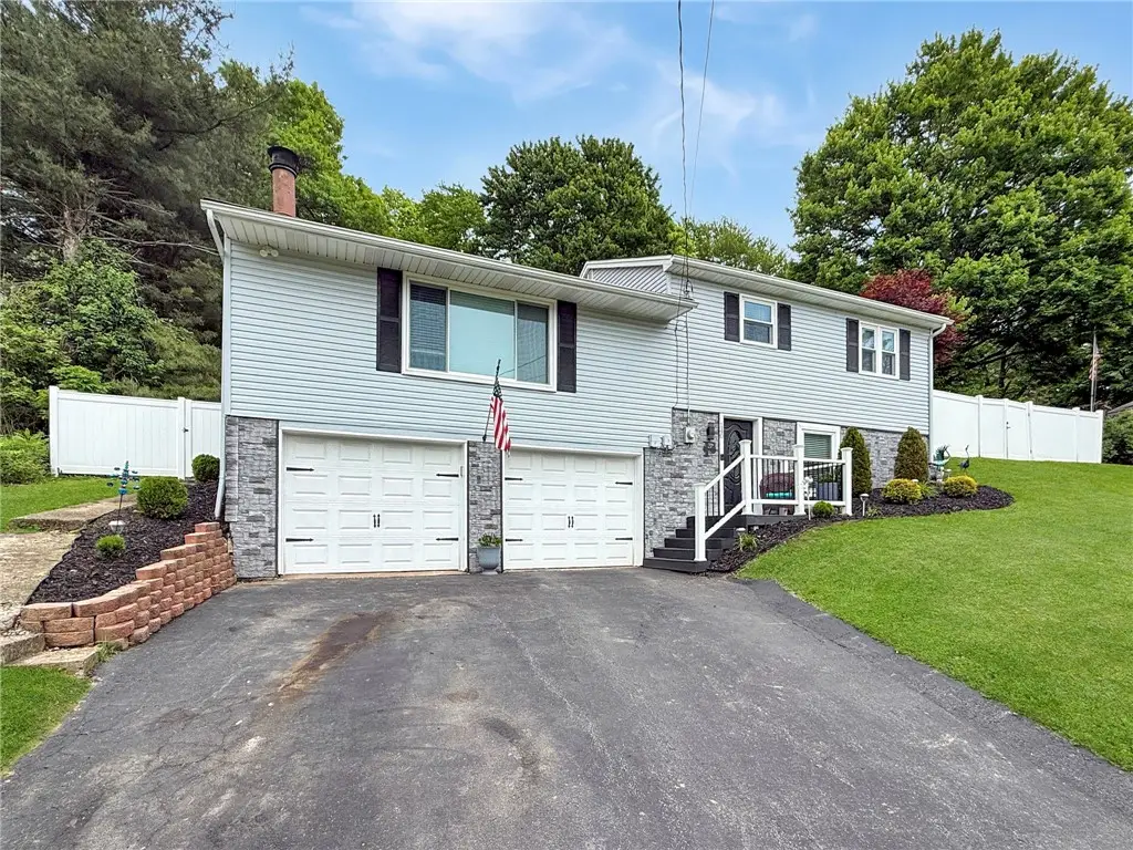 140 Marlene Dr, Beaver Falls, PA 15010 - #1