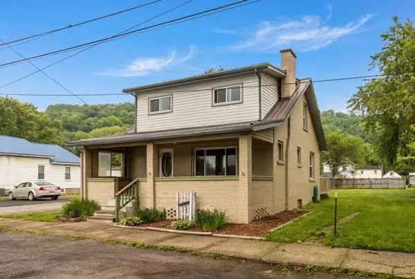 407 4th St, Darlington, PA 16115 - #2