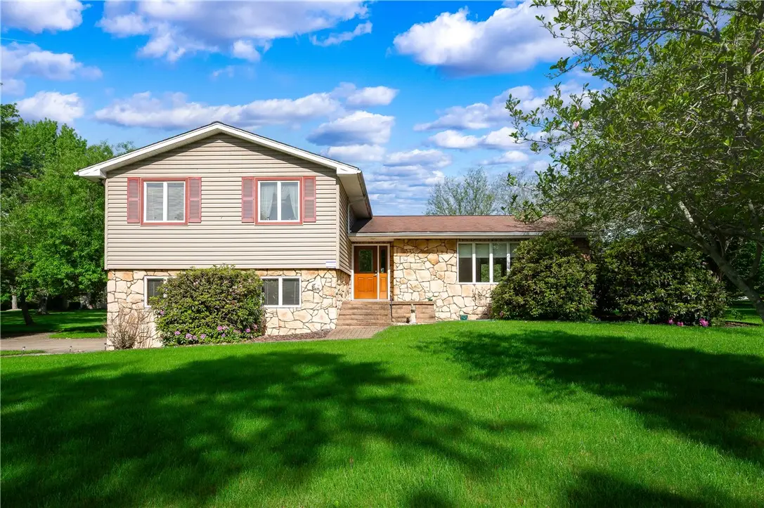 23 Kimberly Dr, Grove City, PA 16127 - #1