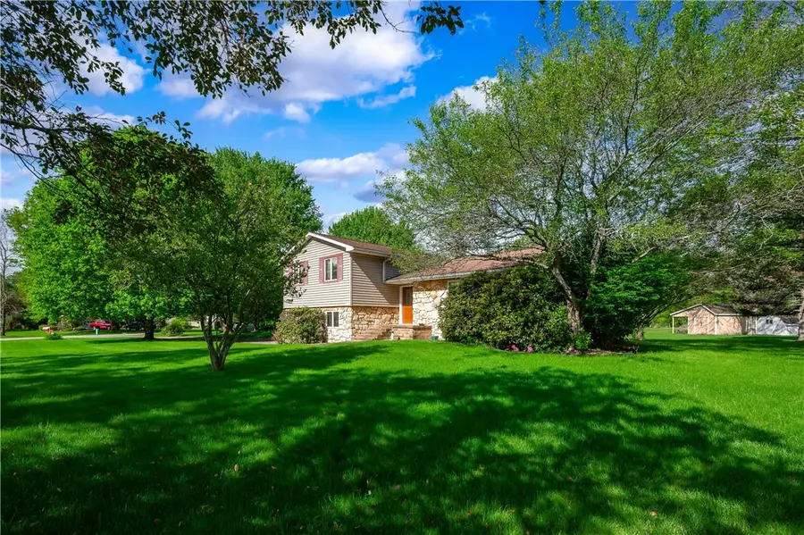 23 Kimberly Dr, Grove City, PA 16127 - #2