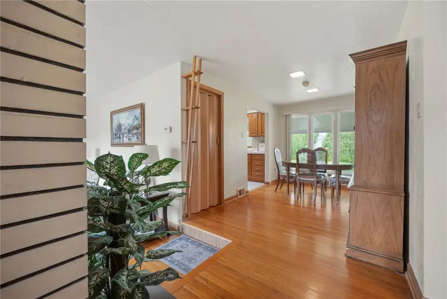 4406 West Run Rd, Homestead, PA 15120 - #2