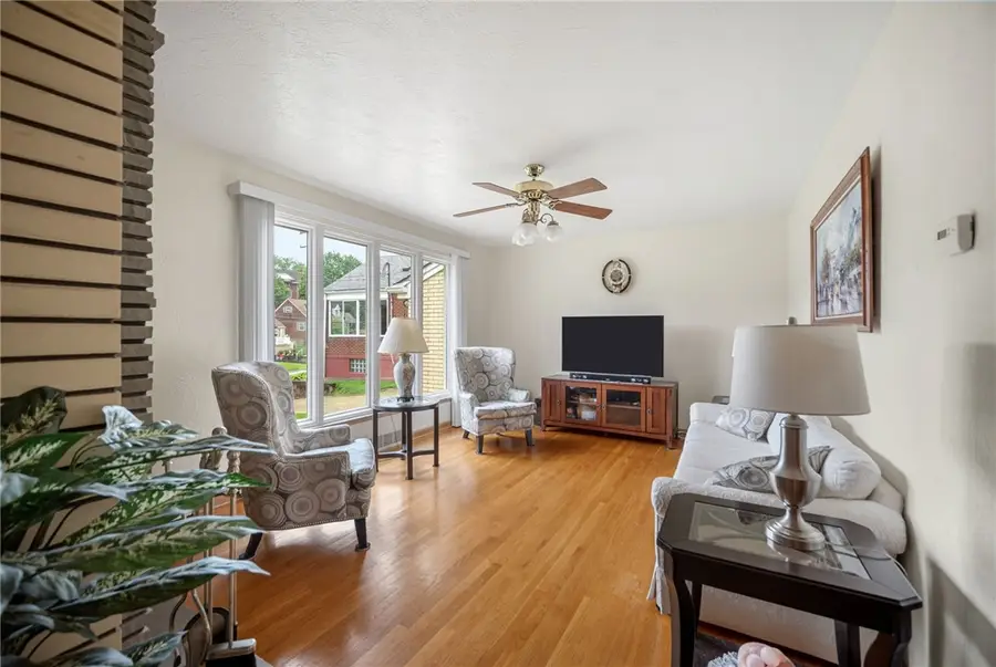 4406 West Run Rd, Homestead, PA 15120 - #3