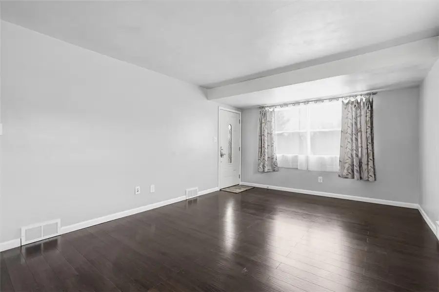 102 Dunbar Dr, Pittsburgh, PA 15235 - #2