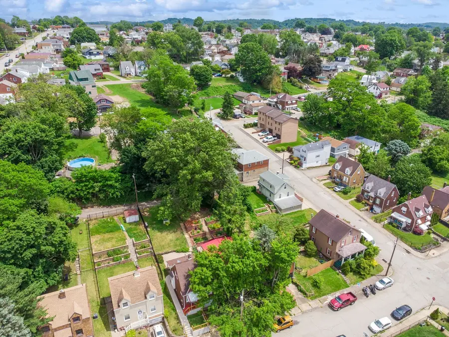 2106 Victoria Avenue, New Kensington, PA 15068 - #2